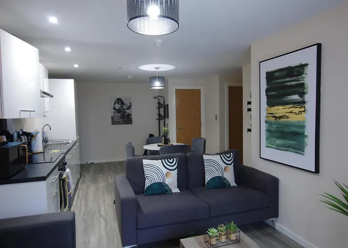 2 Bed 2 Bath Close To City Ctre Sleeps 5 -Free Parking